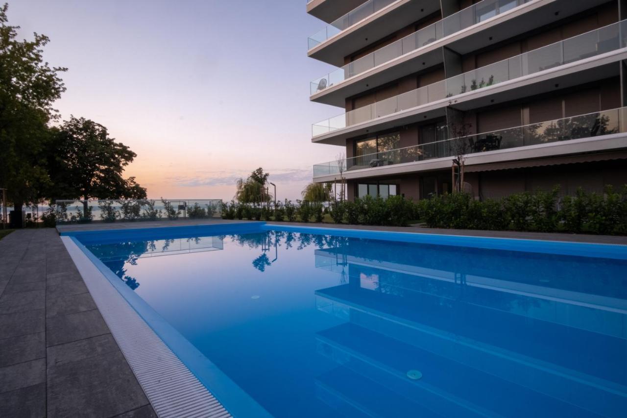 Myflat Coral Beach Apartment Siófok Eksteriør bilde